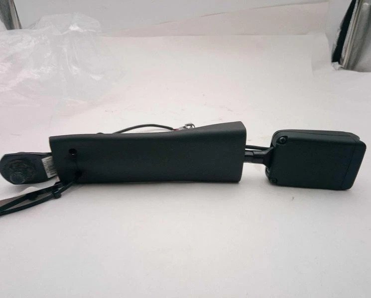 2017-2023 Dodge Charger Front Right Passenger Side Seat Belt Buckle Black Oem - Image 3