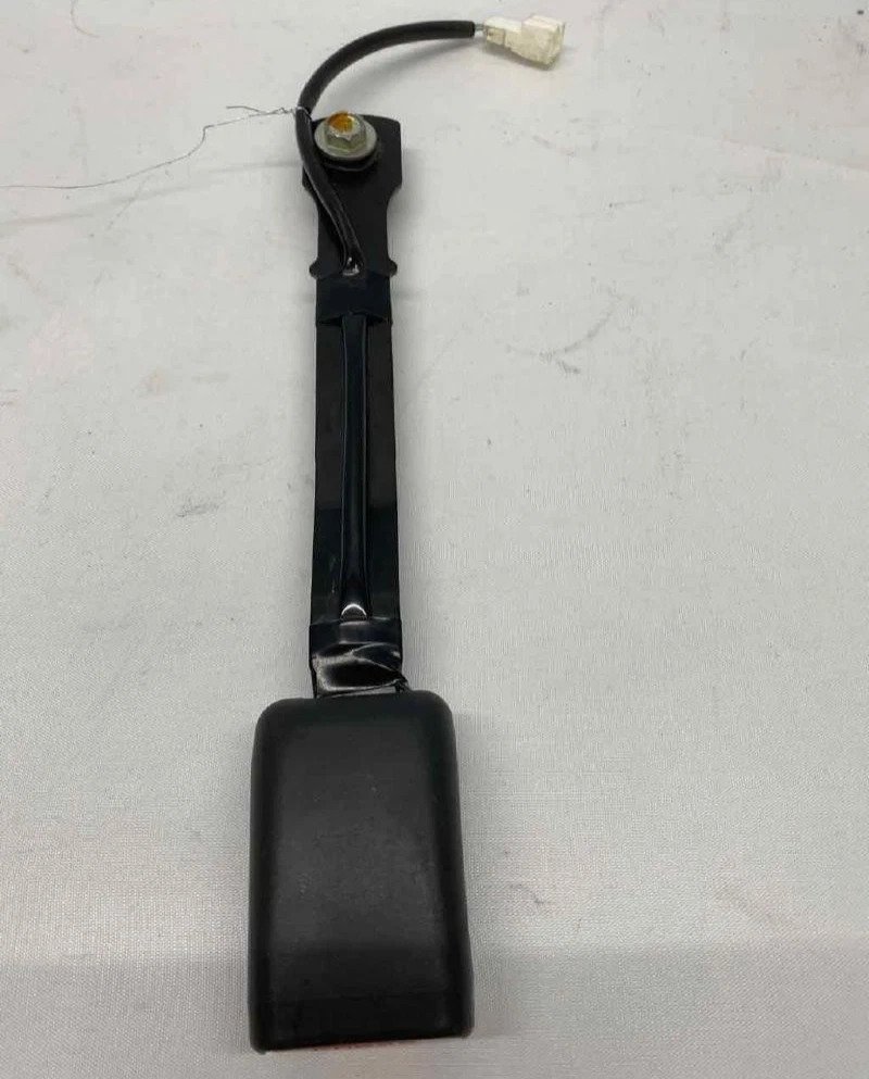 2008-2015 Nissan Rogue Front Left Driver LH Seat Belt Buckle Assembly Black Oem