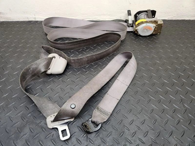 2000-2002 Toyota 4Runner Front Left Driver Seat Belt Retractor Assembly Gray Oem
