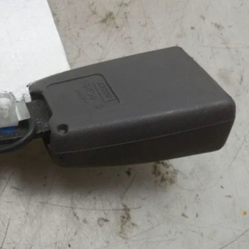 2001-2004 Toyota Sequoia Front RH Passenger Seat Belt Buckle Assembly Black Oem - Image 3