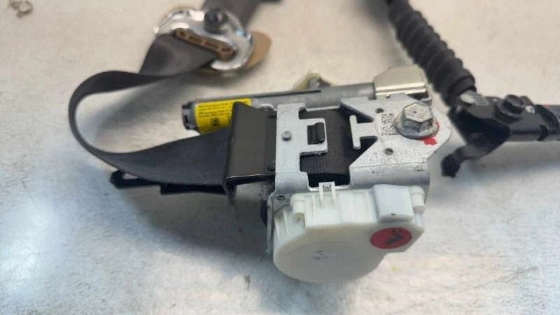 2011-2015 Hyundai Sonata Front Left Hand Driver LH Seat Belt Retractor Black Oem - Image 4