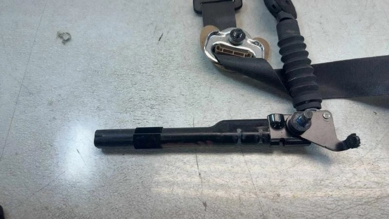 2011-2015 Hyundai Sonata Front Left Hand Driver LH Seat Belt Retractor Black Oem - Image 3
