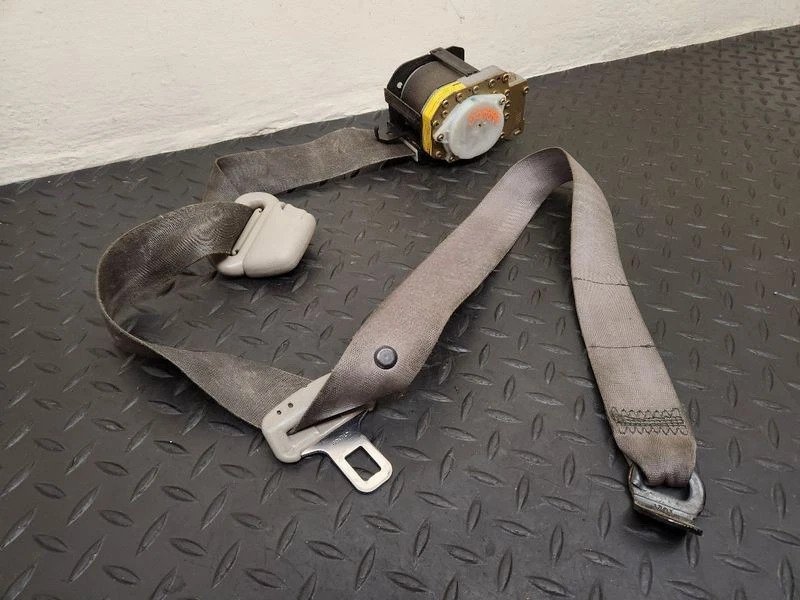 2000-2002 Toyota 4Runner Front Left Driver Seat Belt Retractor Assembly Gray Oem - Image 3