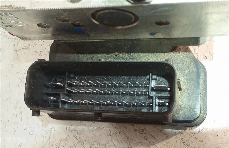 2016 Buick Encore ABS Anti-Lock Brake Pump Module Assembly Opt JL4 Oem 16 - Image 2